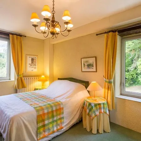 Saint-denis-catus Sleeps 12 Pool Wifi *