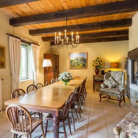 Saint-denis-catus Sleeps 12 Pool Wifi *